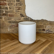 Load image into Gallery viewer, White ceramic 10 inch pot
