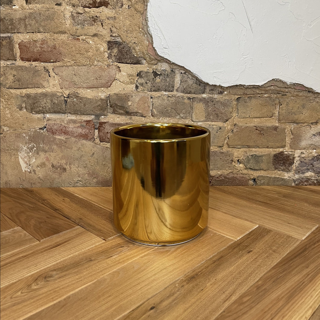 Gold ceramic 7 inch pot